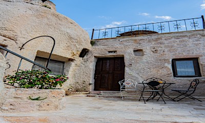 Cave Suite